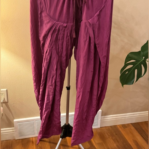 Gorgeous real crystal, handwork Pakistani Indian suit. Pics don’t do justice. - Picture 9 of 15